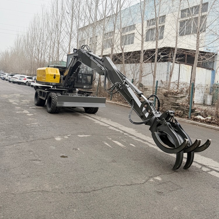 120輪式挖掘機
